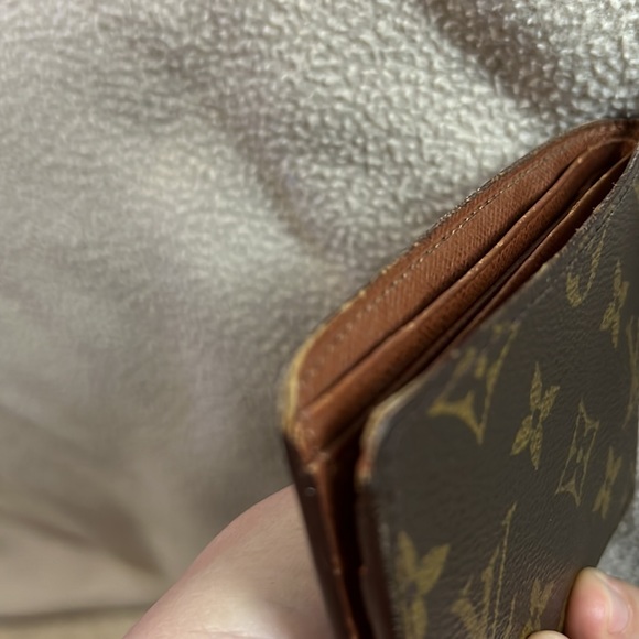 [ SOLD ] Authentic Louis Vuitton Slender Men Wallet Monogram Used Condition - Picture 14 of 15